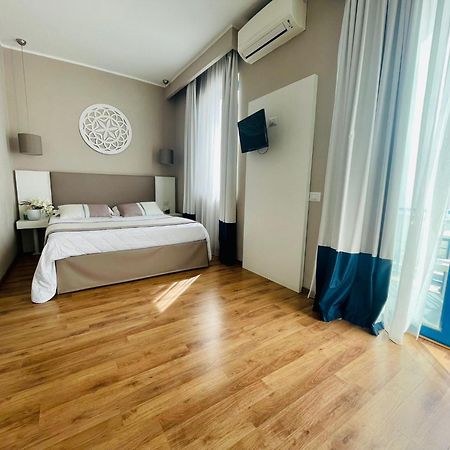 Hotel Mediterraneo Lido di Latina Eksteriør bilde