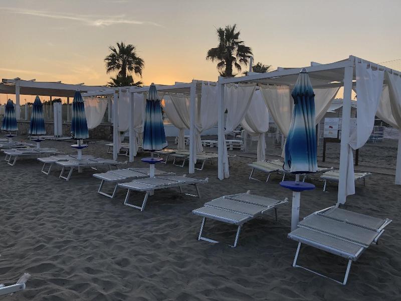 Hotel Mediterraneo Lido di Latina Eksteriør bilde