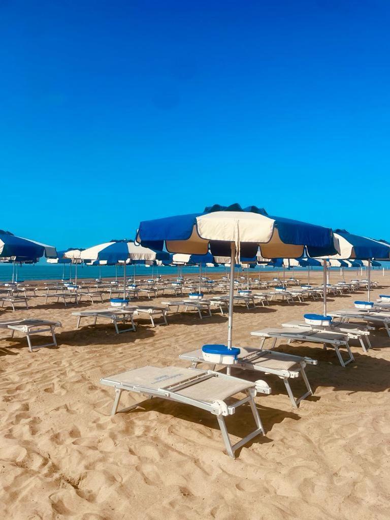 Hotel Mediterraneo Lido di Latina Eksteriør bilde
