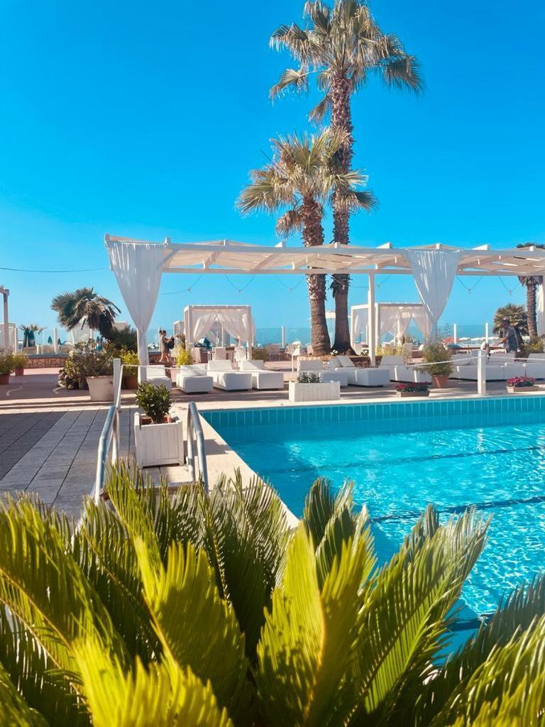 Hotel Mediterraneo Lido di Latina Eksteriør bilde