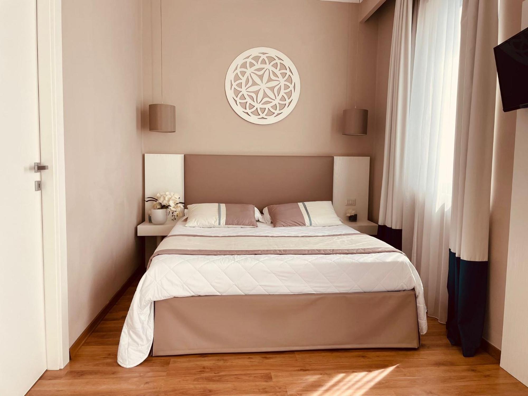 Hotel Mediterraneo Lido di Latina Eksteriør bilde