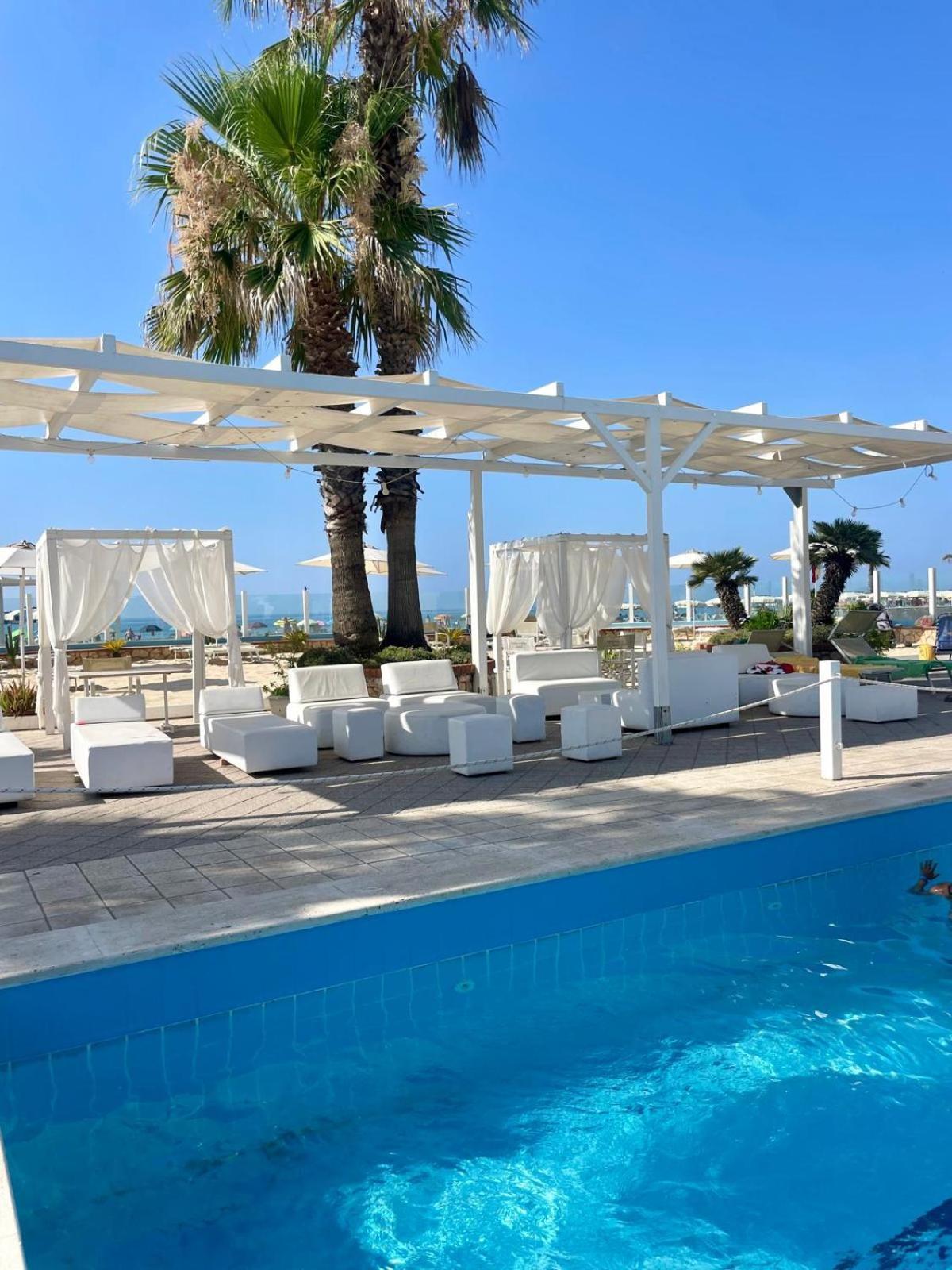 Hotel Mediterraneo Lido di Latina Eksteriør bilde