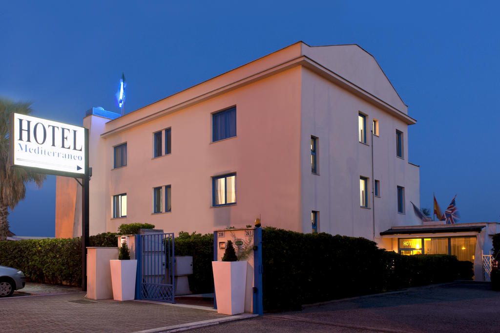 Hotel Mediterraneo Lido di Latina Eksteriør bilde